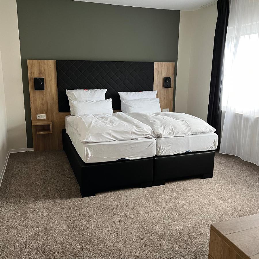 Breitbacher Hof Waldbreitbach ภายนอก รูปภาพ
